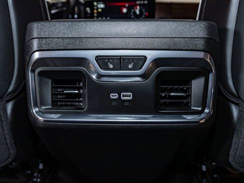 Used 2025 GMC Sierra 2500 Denali Ultimate image 24