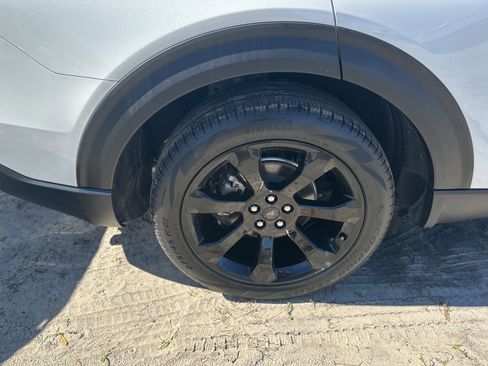 Used 2022 Ford Explorer ST-Line w/ Class IV Trailer Tow Package image 4