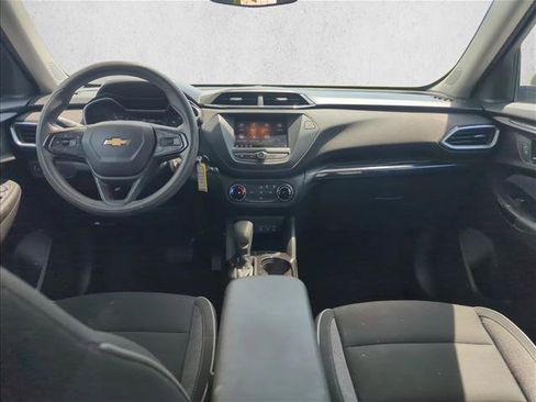 Used 2021 Chevrolet TrailBlazer LS FWD image 24