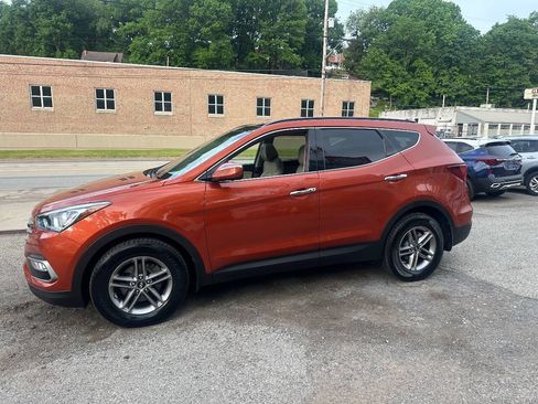 Used 2017 Hyundai Santa Fe Sport w/ 2.4L Tech Package 04 AWD/4WD image 4