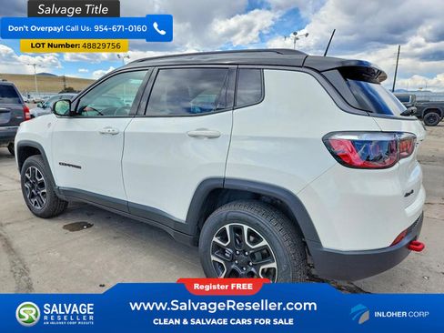 Used 2020 Jeep Compass Trailhawk w/ Cold Weather Group AWD/4WD image 3