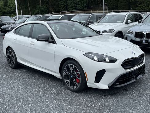 Used 2026 BMW M235i xDrive w/ Technology Package image 3