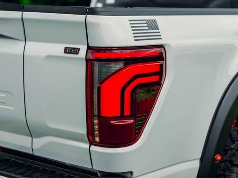 New 2025 Ford F150 Lariat w/ Equipment Group 502A High image 16