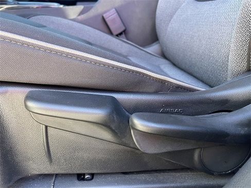 Used 2025 Chevrolet TrailBlazer LT image 26