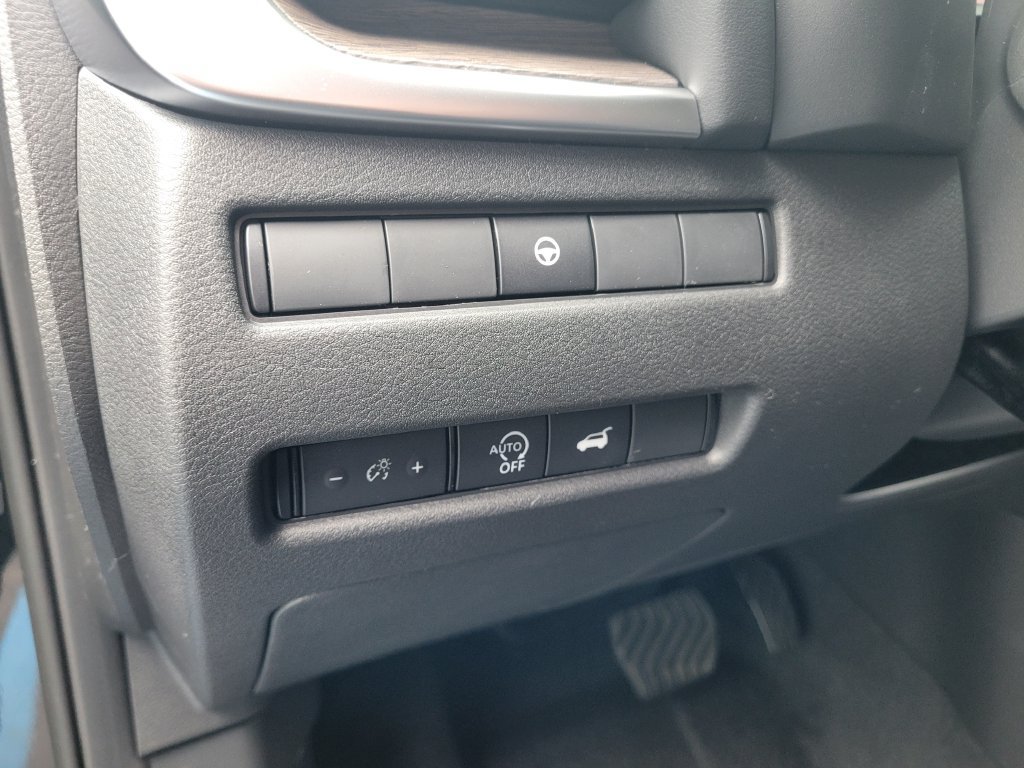 New 2026 Nissan Rogue Platinum AWD/4WD image 15