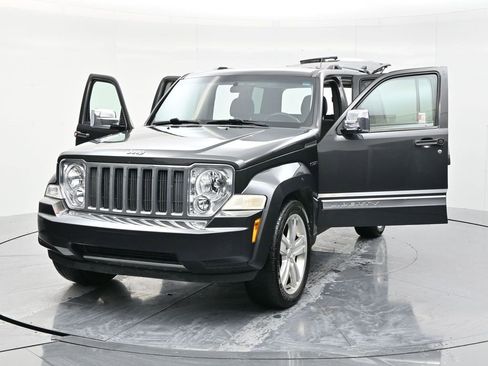 Used 2011 Jeep Liberty Sport image 51