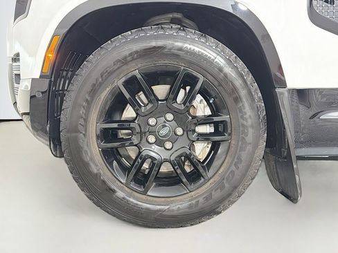 Certified 2023 Land Rover Defender 110 X-Dynamic SE AWD/4WD image 33
