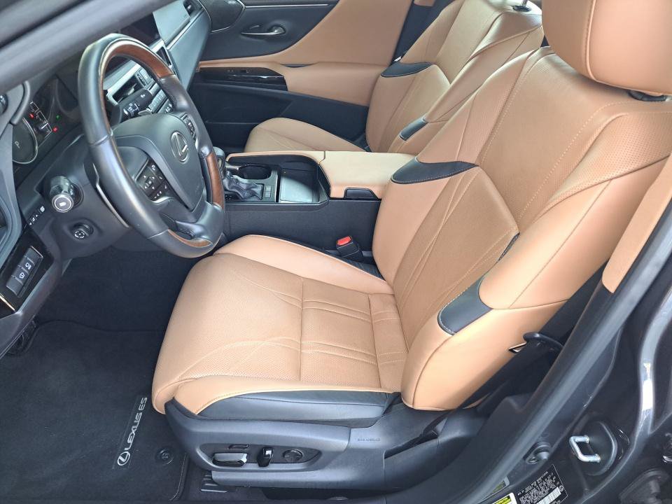 Used 2023 Lexus ES 300h Ultra Luxury w/ Accessory Package (Z2) FWD image 11