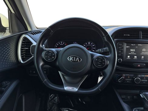 Used 2020 Kia Soul GT-Line image 12