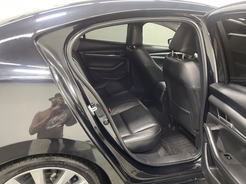 Used 2021 MAZDA MAZDA3 s image 19