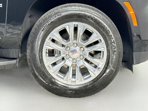Used 2026 GMC Yukon Denali AWD/4WD image 32