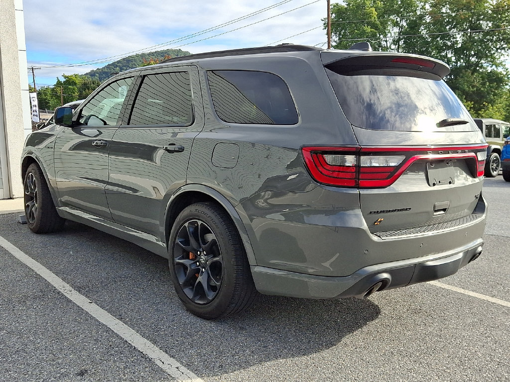 Used 2023 Dodge Durango R/T w/ Hemi Orange Plus Package AWD/4WD image 3