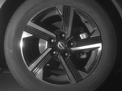 Used 2025 Nissan Sentra SV image 13