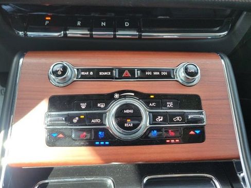 Certified 2023 Lincoln Aviator Reserve w/ Equipment Group 201A AWD/4WD image 11