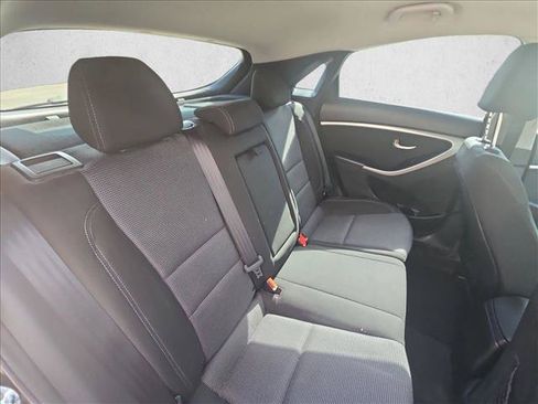 Used 2014 Hyundai Elantra GT FWD image 17
