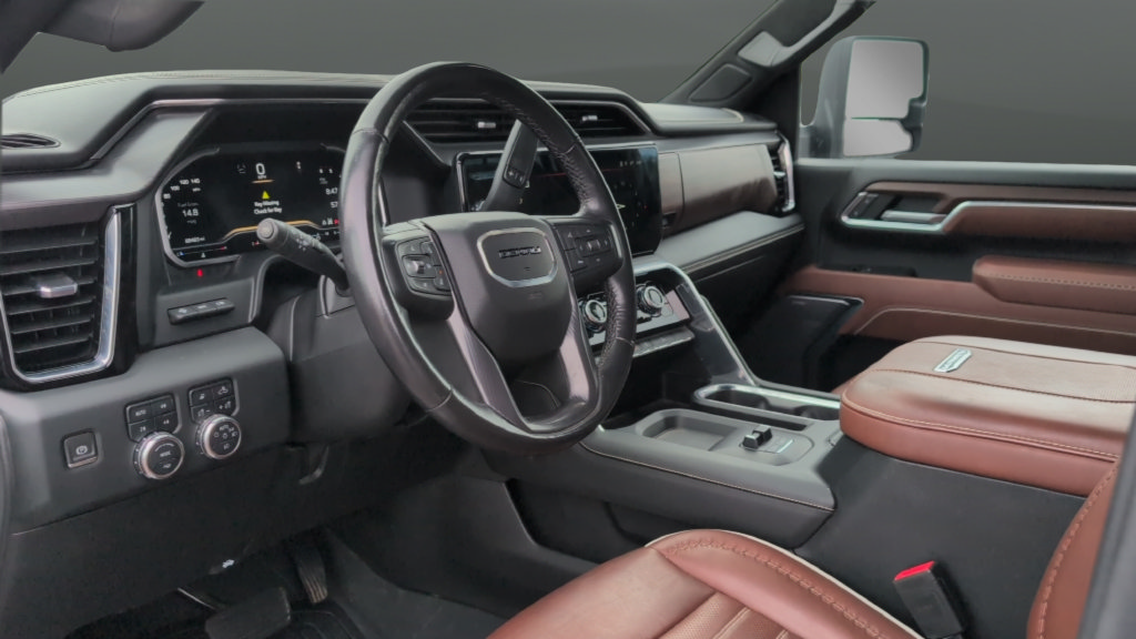 Used 2024 GMC Sierra 3500 Denali Ultimate AWD/4WD image 9