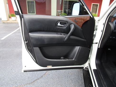 Used 2019 Nissan Armada Platinum w/ Captain's Chairs Package image 22