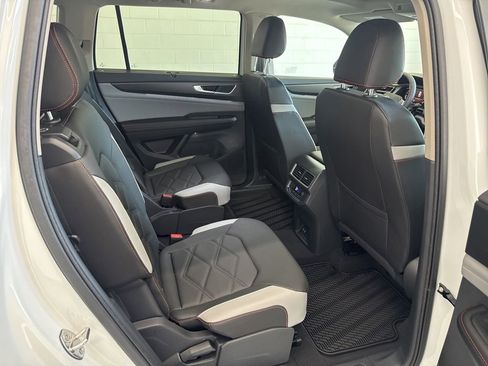 New 2026 Volkswagen Atlas Peak Edition AWD/4WD image 10
