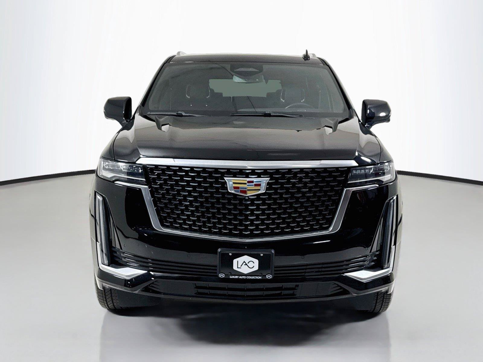 Used 2022 Cadillac Escalade Luxury AWD/4WD image 10