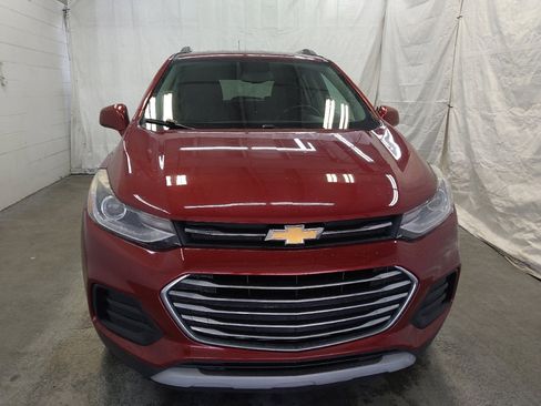 Used 2018 Chevrolet Trax LT w/ LT Convenience Package FWD image 14