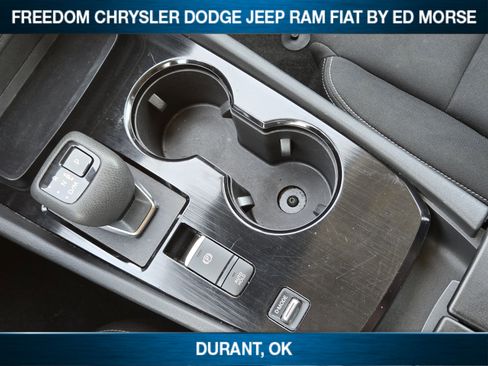Used 2024 Nissan Rogue S FWD image 14