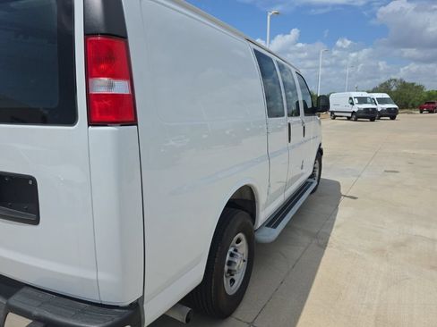 Used 2025 Chevrolet Express 2500 w/ Driver Convenience Package RWD image 8