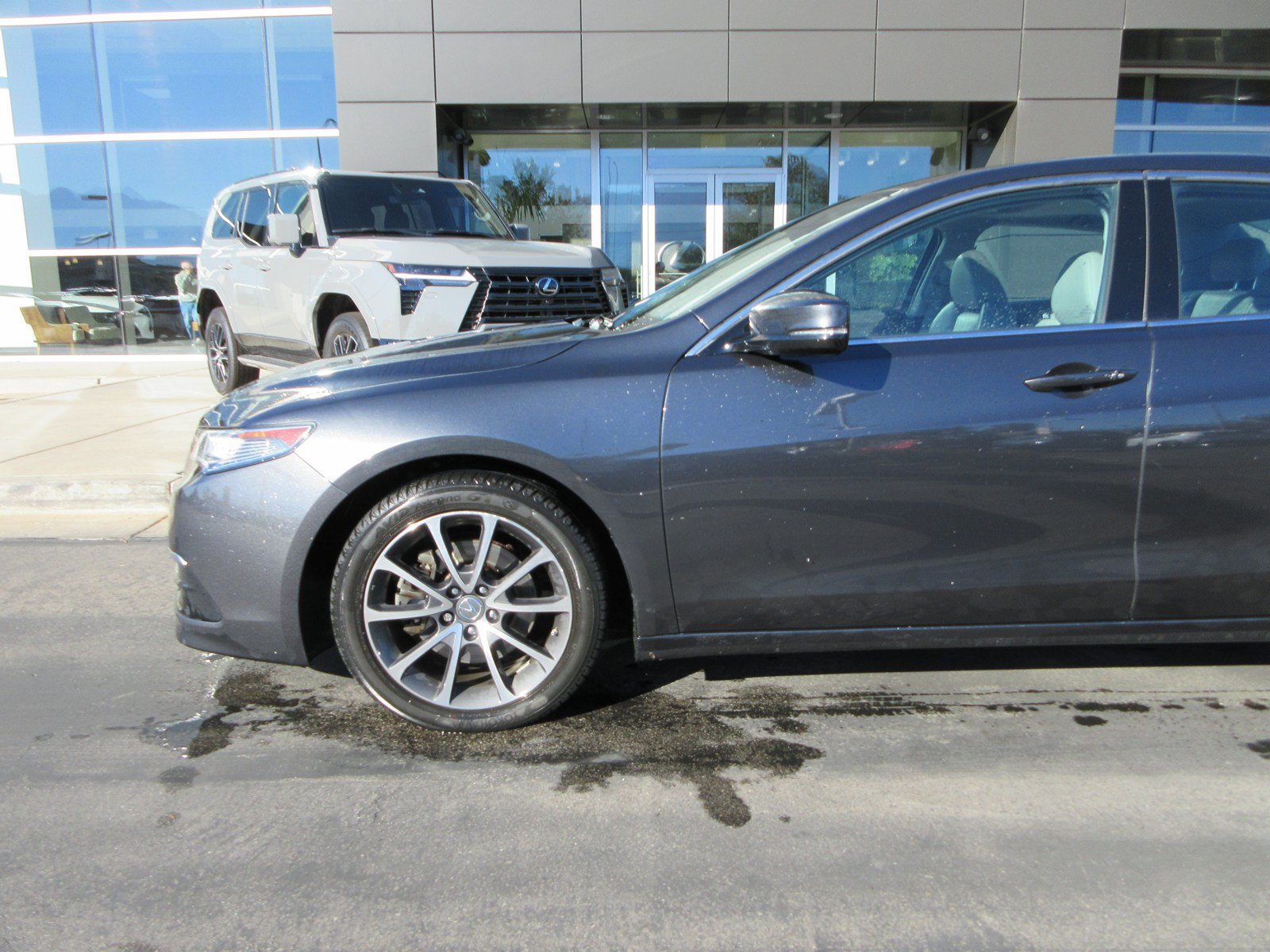 Used 2015 Acura TLX w/ Technology Package AWD/4WD image 2