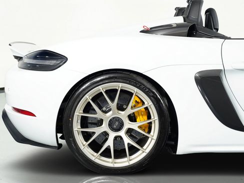 Used 2024 Porsche 718 Boxster Spyder RS w/ Weissach Package image 14