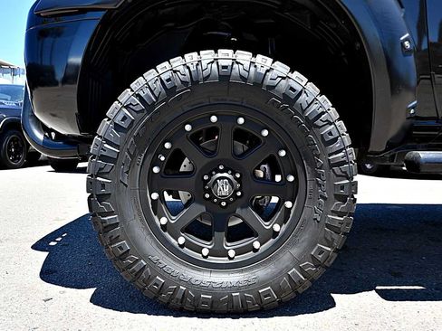 Used 2017 Nissan Frontier SV w/ SV Value Truck Package RWD image 9