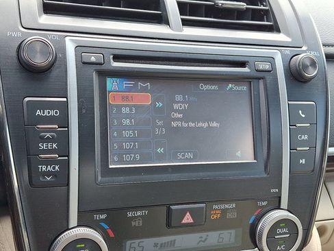 Used 2013 Toyota Camry XLE w/ Leather Pkg FWD image 19