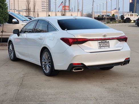 Used 2022 Toyota Avalon Limited w/ Advanced Safety Package image 5