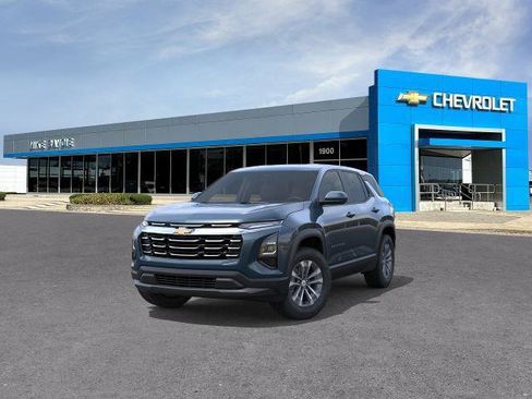 New 2026 Chevrolet Equinox LT w/ Convenience Package II FWD image 8
