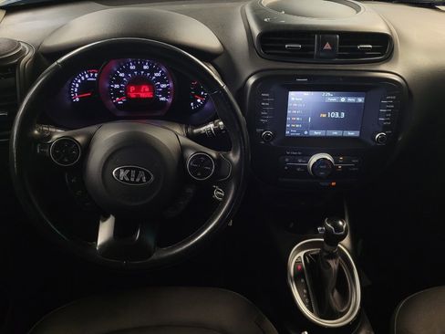 Used 2019 Kia Soul + image 22