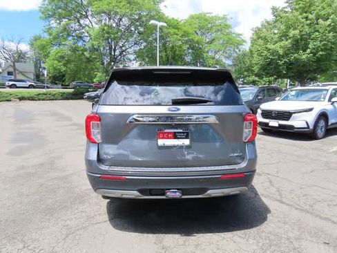 Used 2023 Ford Explorer XLT w/ Equipment Group 202A AWD/4WD image 5