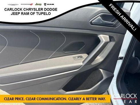 Used 2024 Volkswagen Tiguan SE R-Line FWD image 31