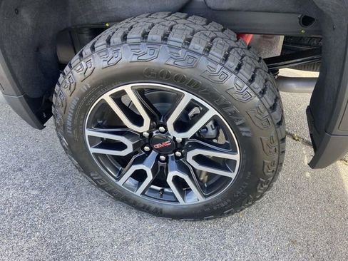 New 2026 GMC Sierra 1500 AT4 w/ AT4 Preferred Package image 7