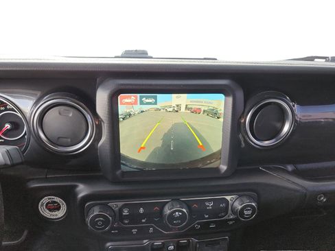 Used 2021 Jeep Wrangler Unlimited Rubicon w/ Trailer Tow Package image 17