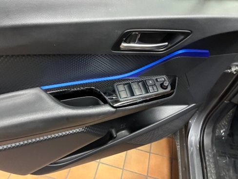 Used 2021 Toyota C-HR XLE image 15