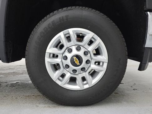 Used 2022 Chevrolet Silverado 2500 LT w/ Convenience Package image 13