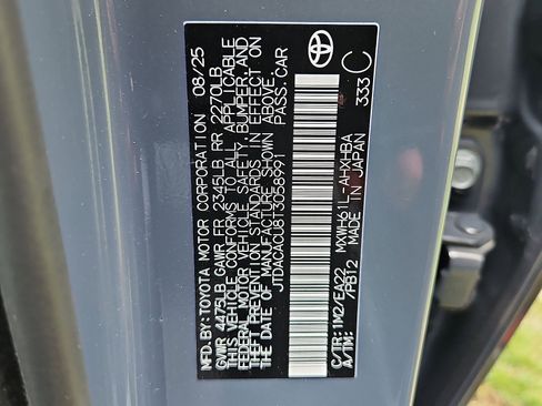 New 2026 Toyota Prius Plug-In Hybrid FWD image 18