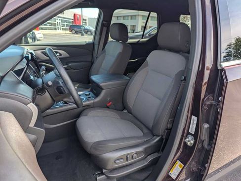 Used 2023 Chevrolet Traverse LT AWD/4WD image 9