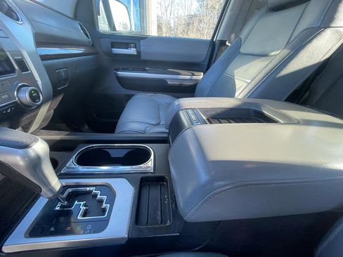 Used 2015 Toyota Tundra Limited w/ Limited Premium Package image 16