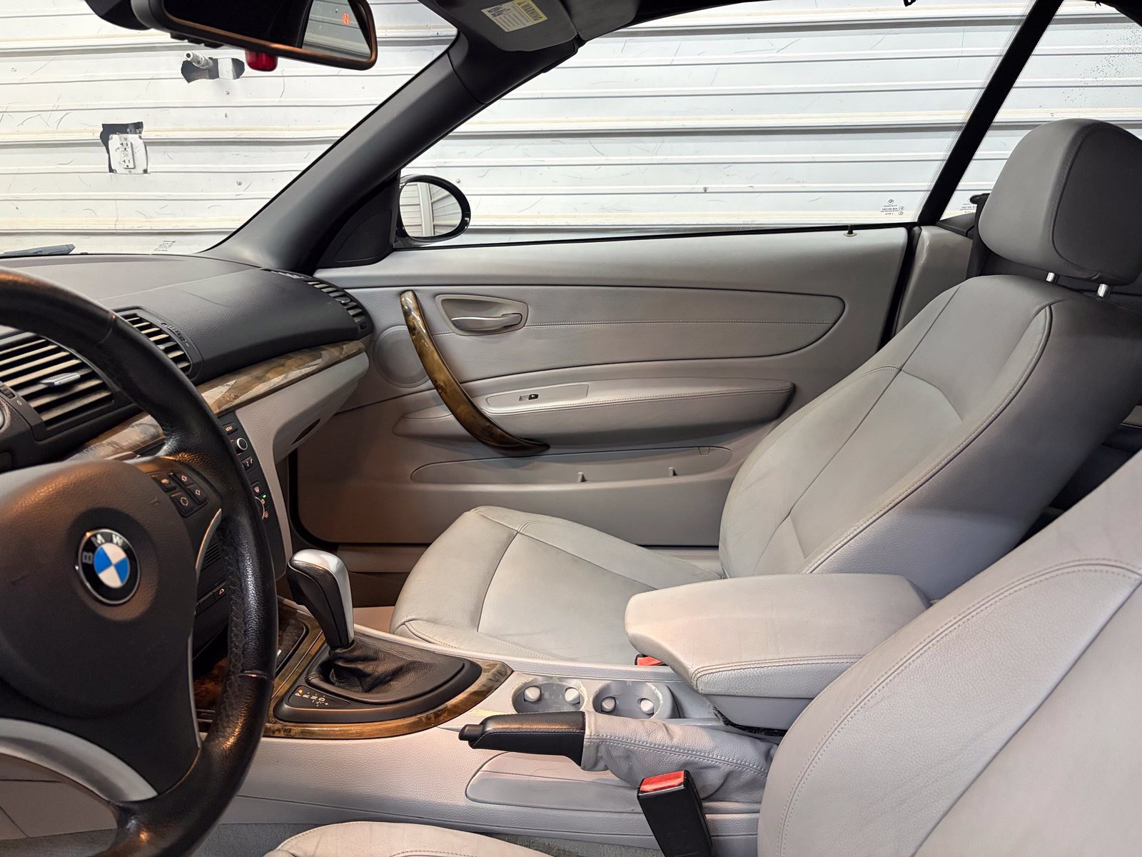 Used 2008 BMW 135i Convertible RWD image 21