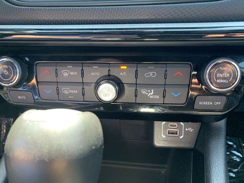 Used 2025 Jeep Compass Trailhawk AWD/4WD image 39