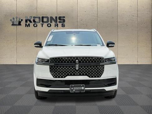 New 2027 Lincoln Navigator Premiere AWD/4WD image 8