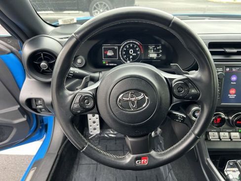Used 2023 Toyota GR86 Premium RWD image 12