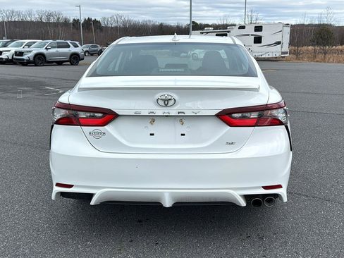 Used 2022 Toyota Camry SE image 8
