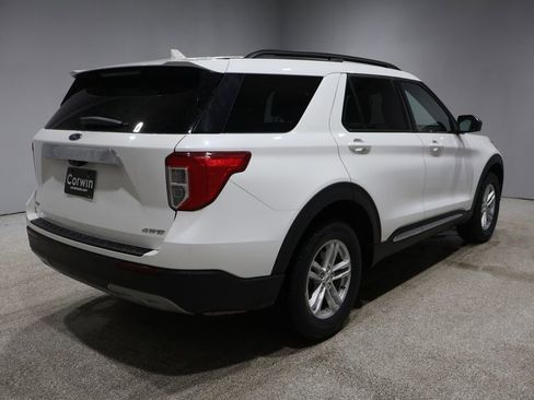 Used 2024 Ford Explorer XLT w/ Equipment Group 202A image 17