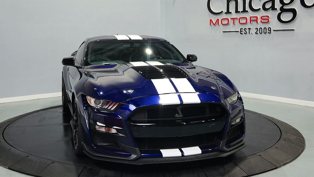 Used 2020 Ford Mustang Shelby GT500 w/ Technology Package RWD image 3