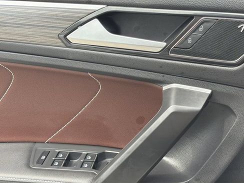 Certified 2024 Volkswagen Tiguan SEL R-Line AWD/4WD image 24